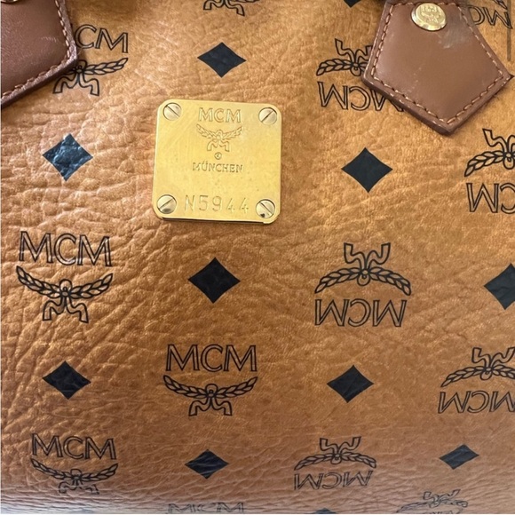 MCM COGNAC BOSTON BAG - Picture 2 of 14